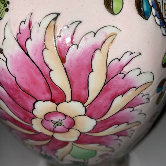 Vintage Chinese Floral Porcelain Vase 10.5" High Handpainted - Picture 9 of 10
